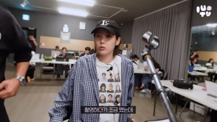 [IU TV] 징니 볼살이 제철???? ㅣ2025 IU FAN MEET UP 'Bye, Summer' 합주 비하인드 1-58 screenshot.png