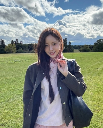 티아라 효민, 화창한 날씨만큼 '넘사벽' 미모 포착