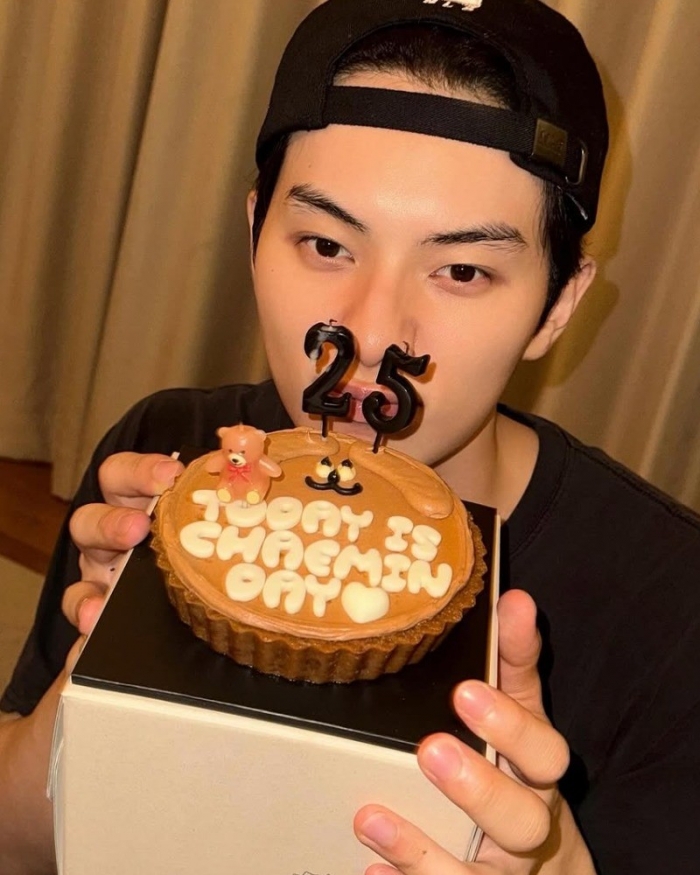 '폭군' 이채민, 생일 맞이 셀카 공개…"폐하 축하드려요"