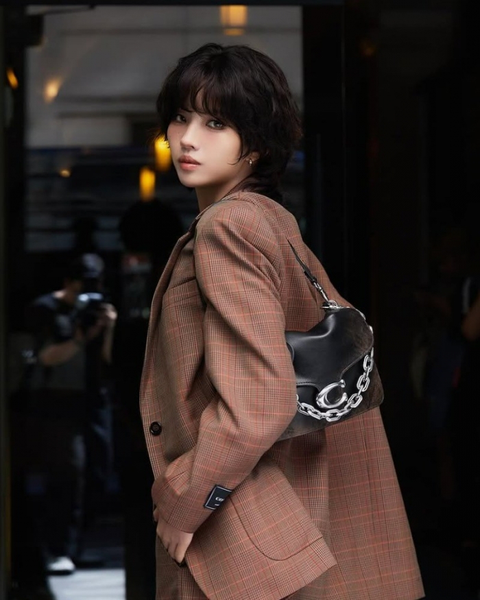 긴머리에서 또 다시…아이들 전소연, '숏컷'으로 재변신