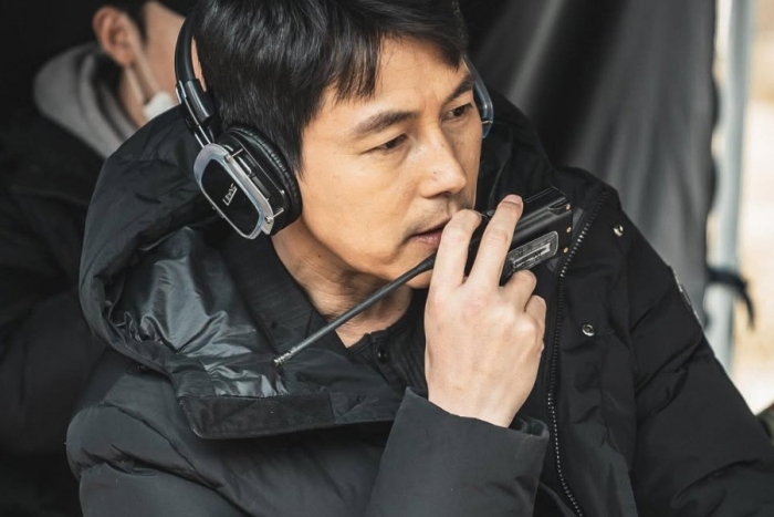'혼외자→결혼설' 정우성, 1년 만 공식석상…부일영화상 참석