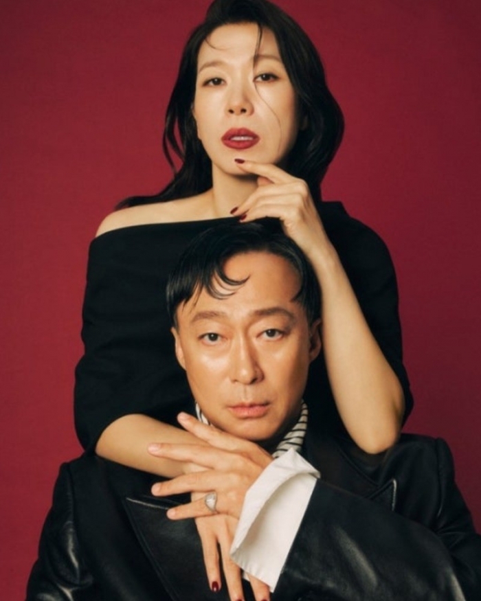 '어쩔수가없다' 염혜란X이성민, '현실 부부' 같은 화보