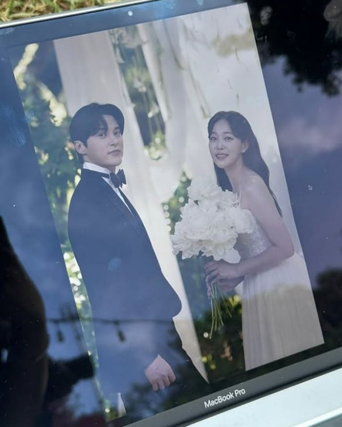 '10월 결혼' 김가은♥윤선우 청첩장 공개…시집 감성 물씬