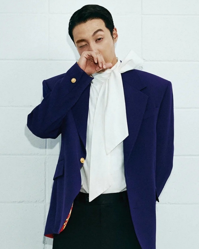 [화보] 로이킴, '올백 머리' 변신…파격적 매력 발산