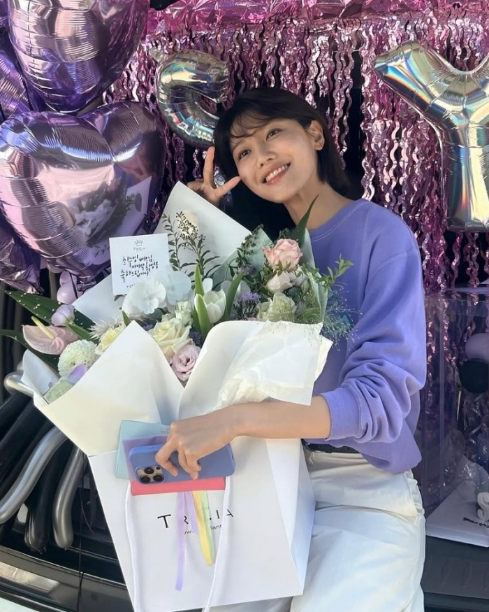 소녀시대 수영, 촬영 종료 인증샷 공개…"보랏빛 공주"