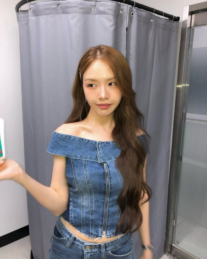 걸스데이 민아, 온주완 반할 '청청패션'…결혼 앞둔 새색시