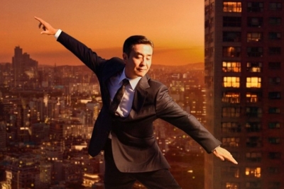 '김부장' 류승룡, 옥상 위 열정적 춤사위…새로운 인생 예고