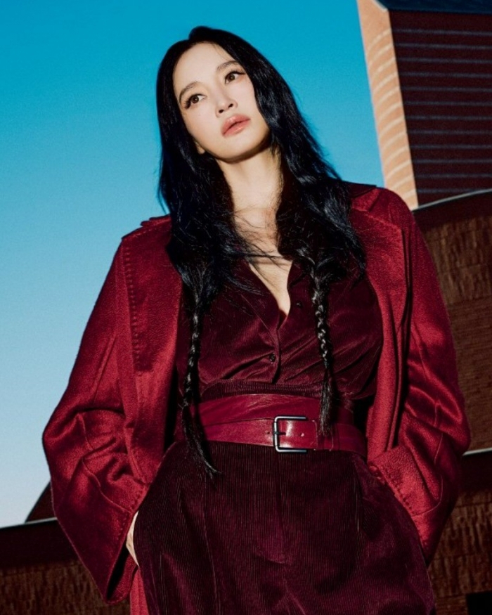 [화보] 김혜수, 우아한 자태…'넘사벽' 미모 폭발
