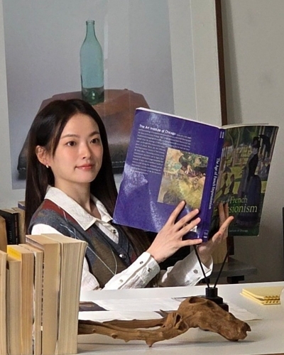 천우희, 촬영장서 '열일 중'…여전히 아름다운 비주얼
