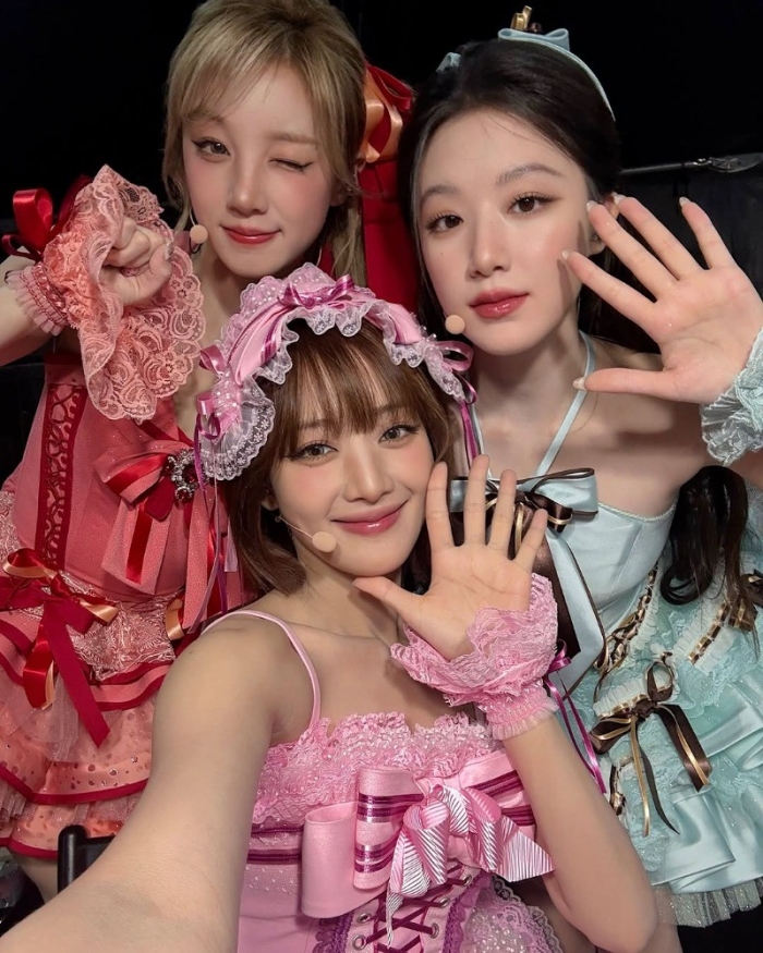 아이들 민니·슈화·우기, 레이스 드레스로 '러블리' 비주얼 완성
