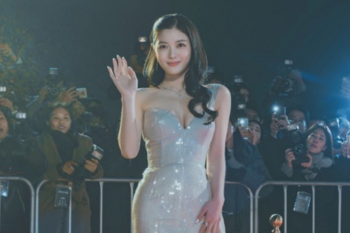 '친애하는 X' 김유정, 가면 쓴 팜므파탈 변신…파멸 멜로 예고