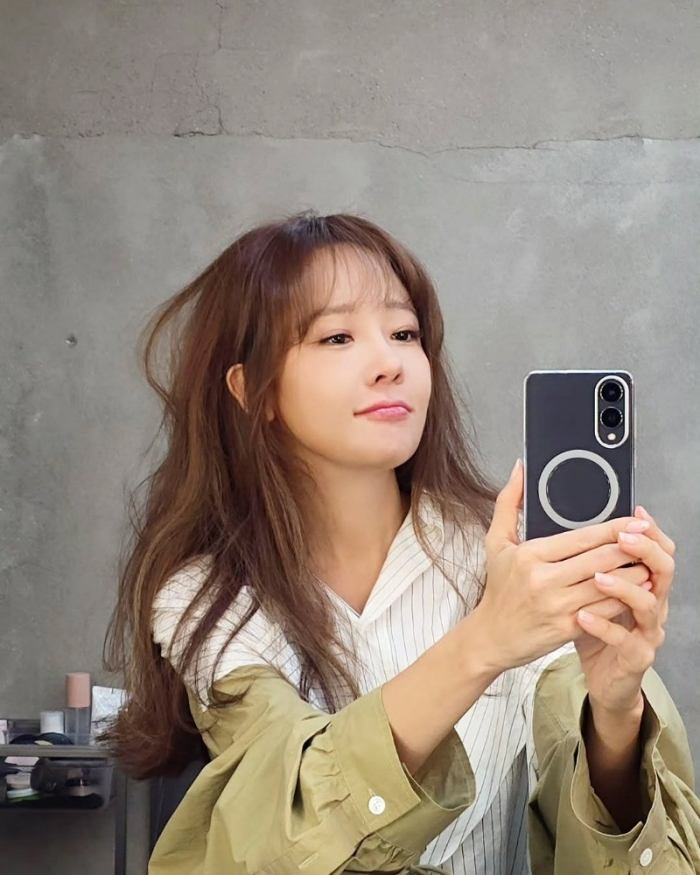 '활동 중단' 백종원 어디에?…소유진, 일상 속 미소 가득