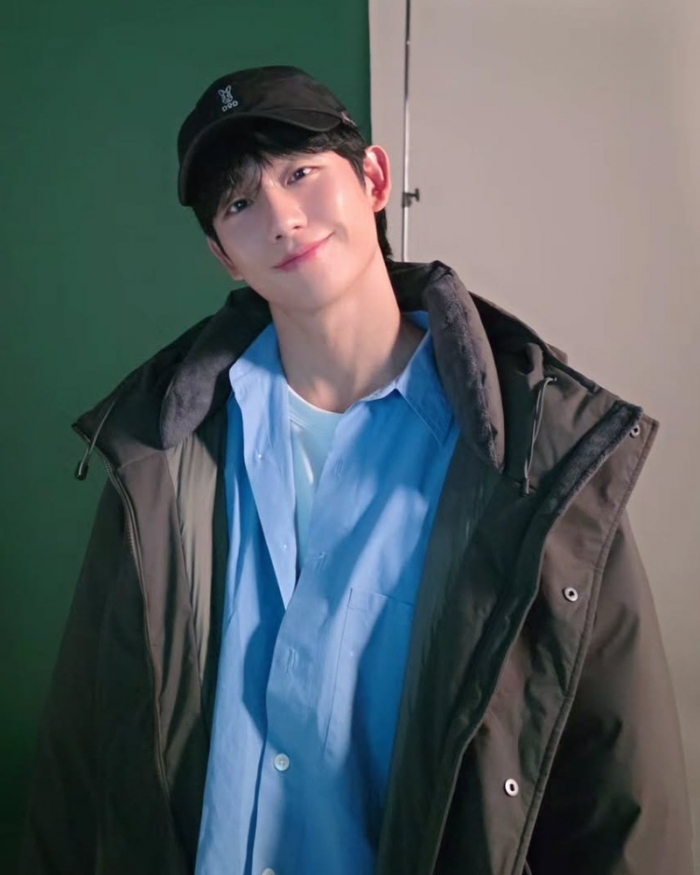 '37세' 정해인, 나이 잊은 청량한 소년美 발산